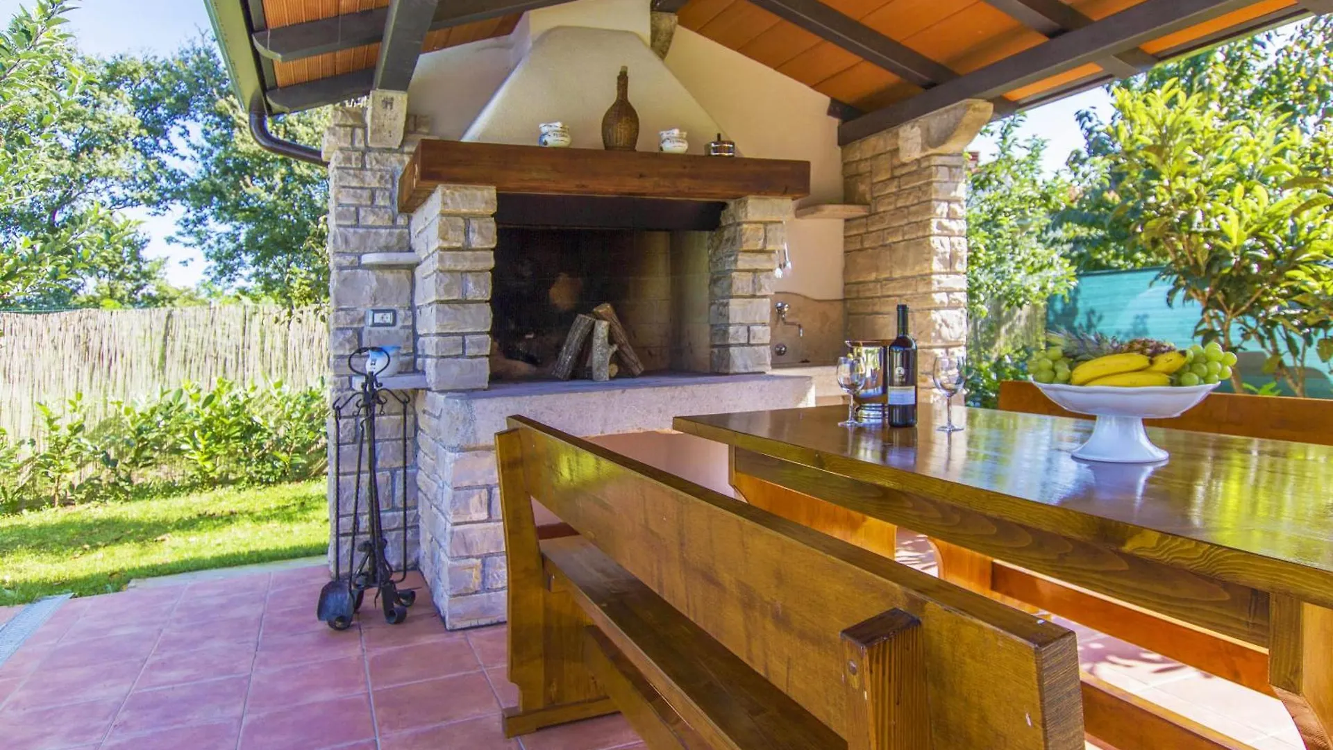 Villa Gloria, A Beautifully And Modernly Furnished Villa Nedescina Croatia
