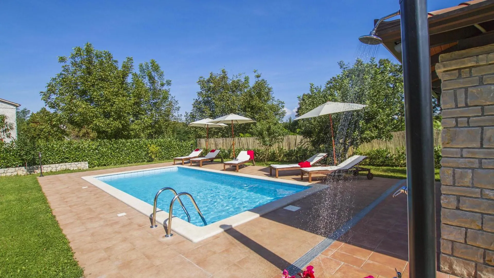 Villa Gloria, A Beautifully And Modernly Furnished Villa Nedescina Croatia