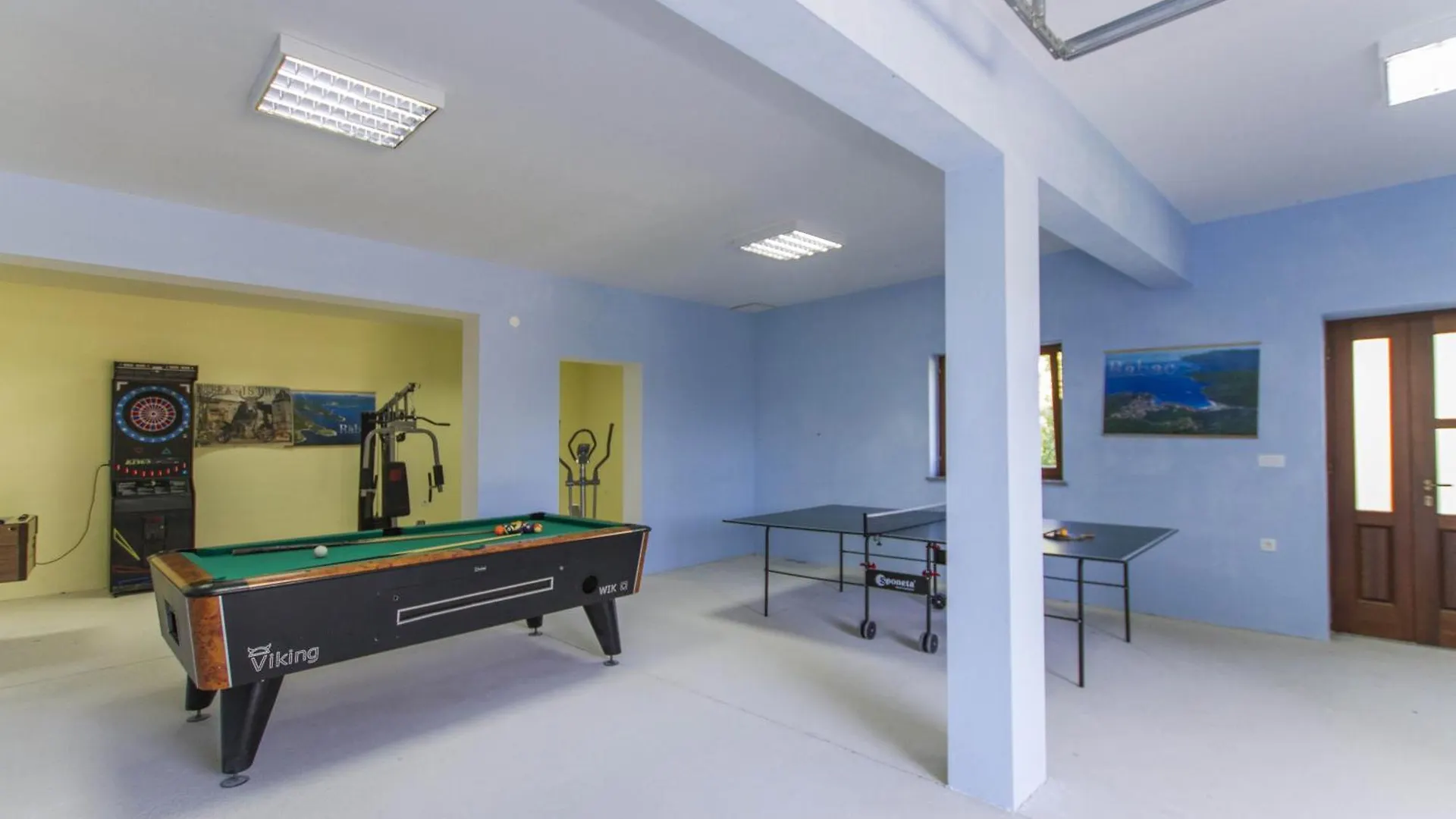 Villa Gloria, A Beautifully And Modernly Furnished Villa Nedescina Holiday home